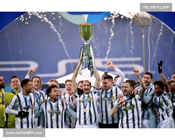 尤文图斯在意大利超级杯中的争议判罚引发广泛讨论和热议