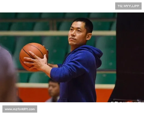 张庆鹏解读大卫·詹姆斯如何通过努力与状态调整提升比赛表现